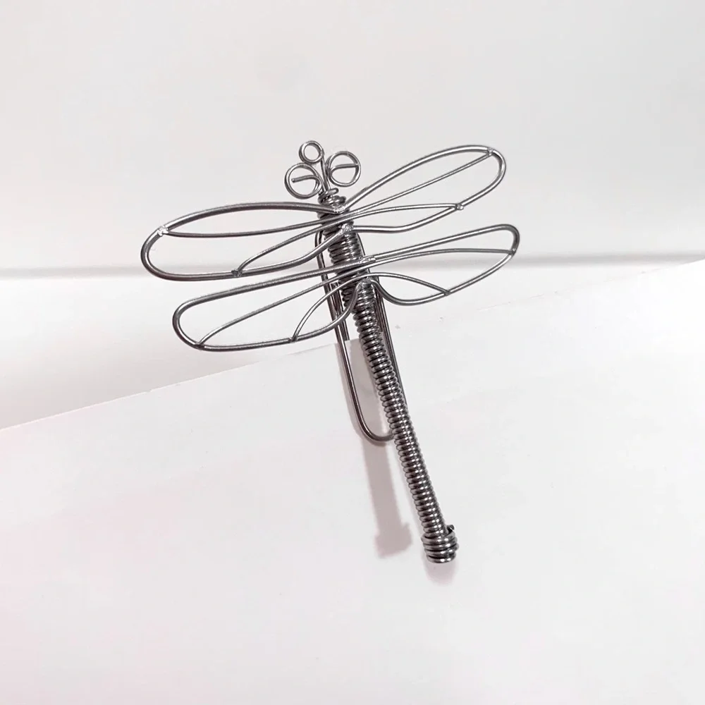 Hold Large Special Dragonfly Paperclip space marker